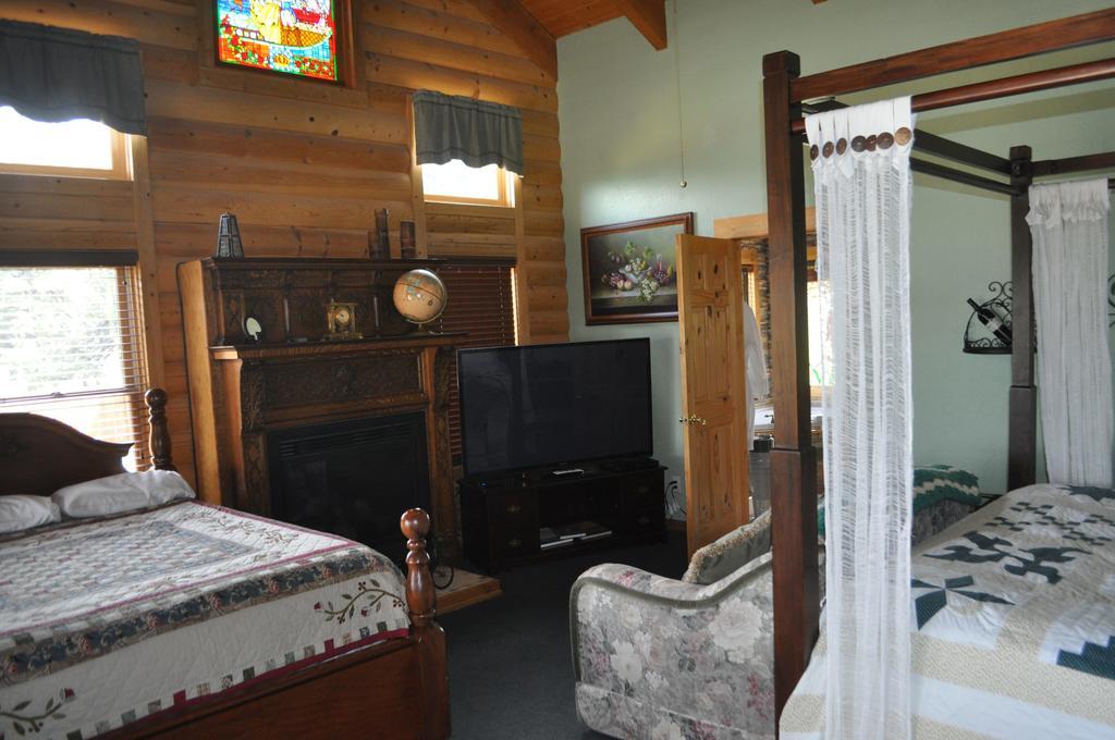 Elkwood Manor Bed & Breakfast Пагоса-Спрингс Экстерьер фото